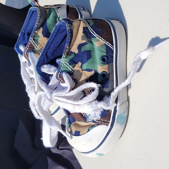 ✅️3/40$ BABY GAP high top shoe - Picture 7 of 8